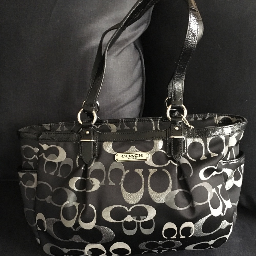 Coach shoulder handbag